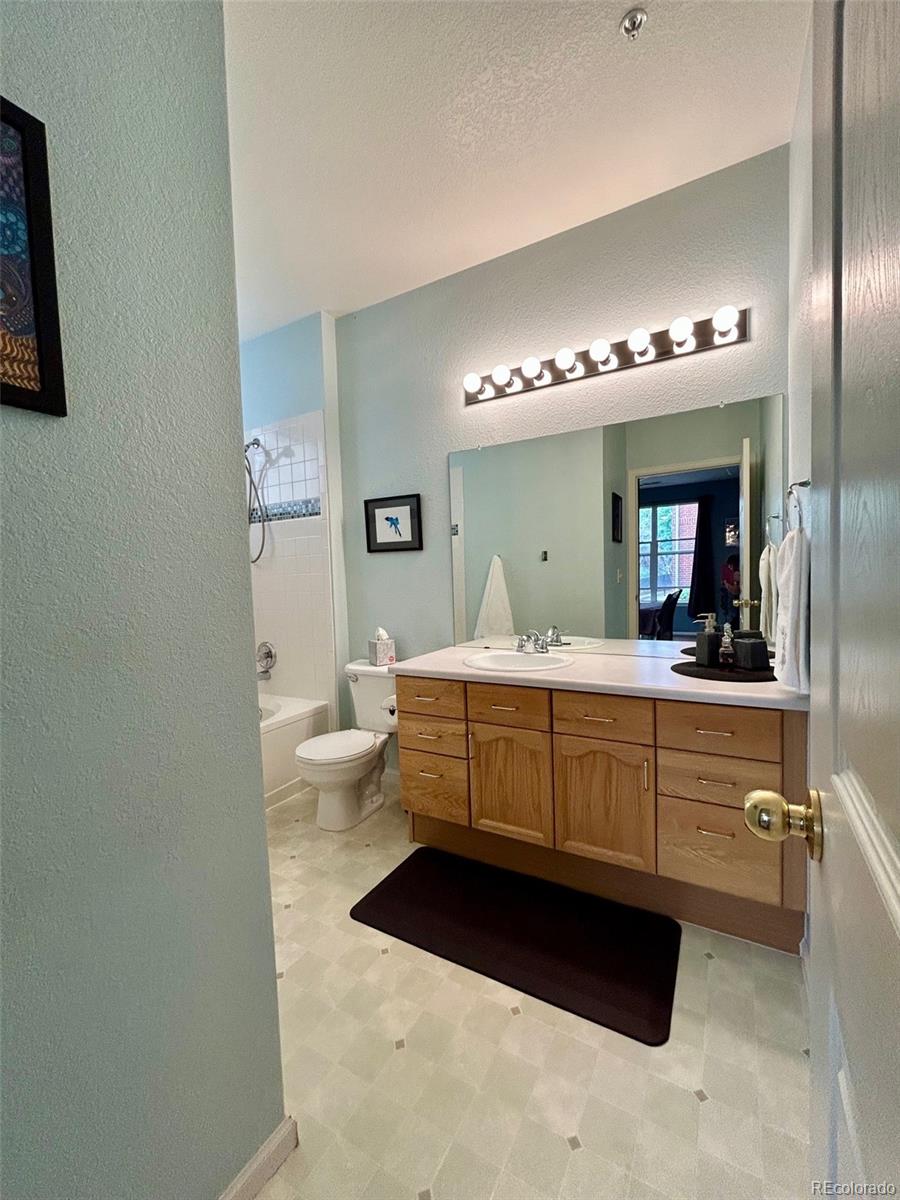 MLS Image #12 for 14323 e 1st drive 108,aurora, Colorado