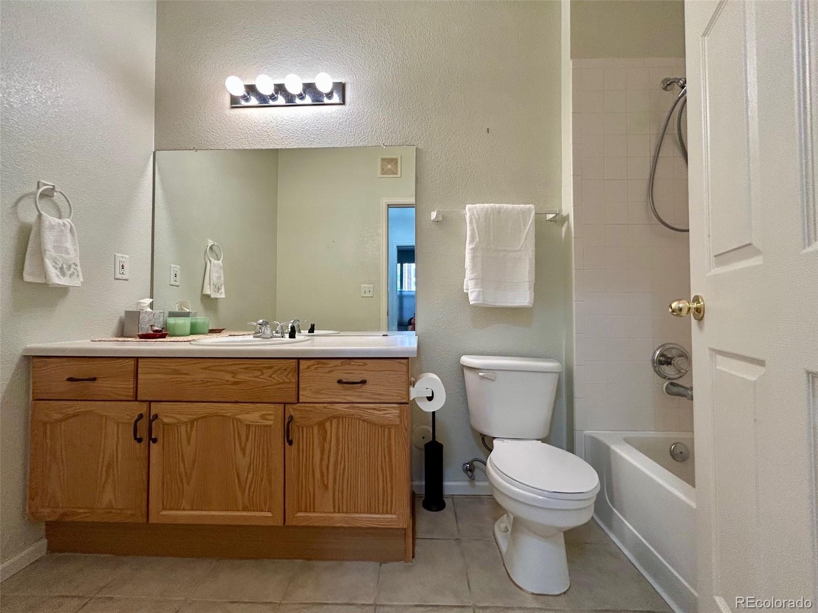 MLS Image #15 for 14323 e 1st drive 108,aurora, Colorado
