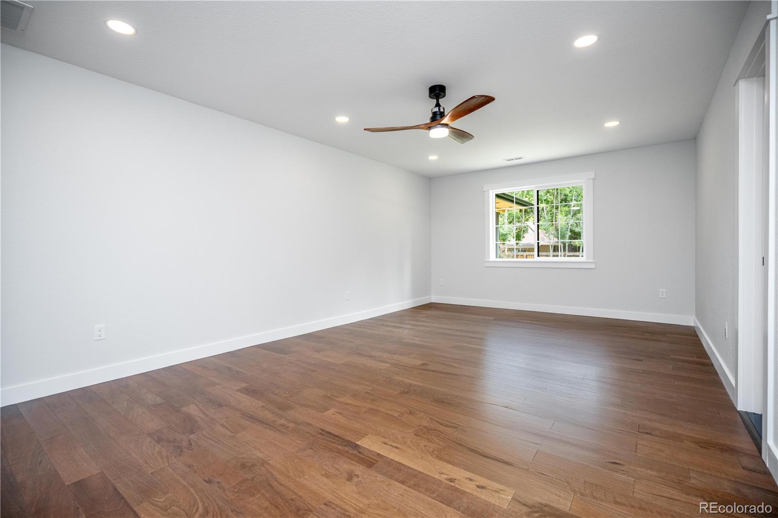 MLS Image #18 for 404 s oneida way,denver, Colorado