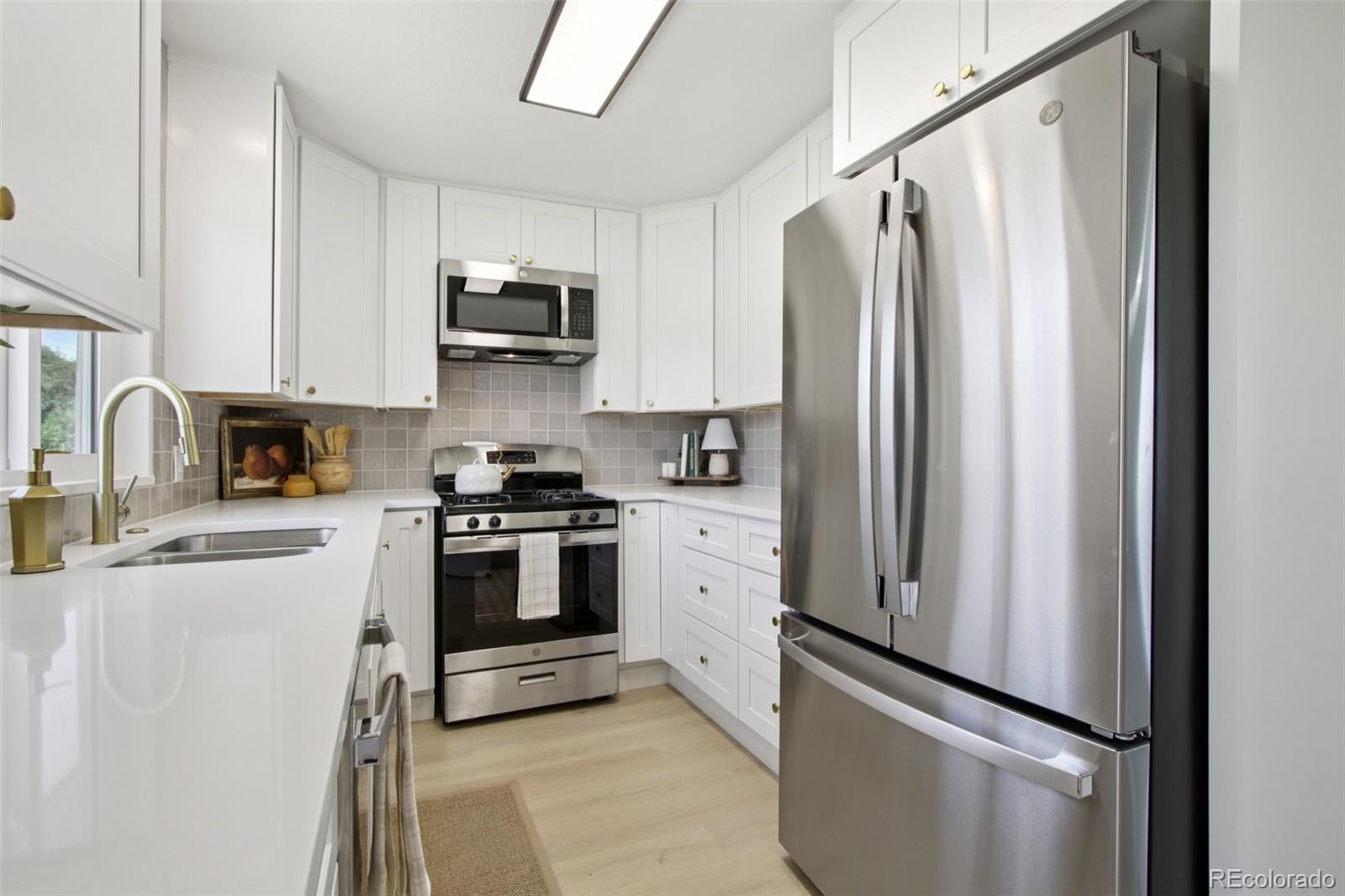 MLS Image #7 for 8501  devonshire boulevard,denver, Colorado