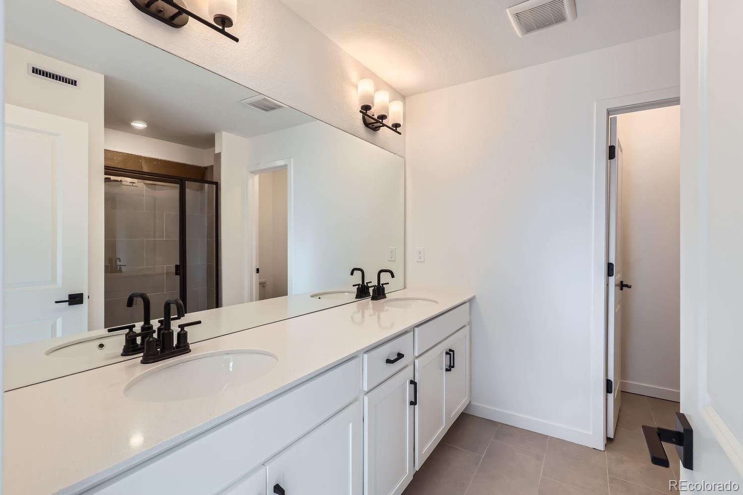 MLS Image #16 for 376  geneva street,aurora, Colorado
