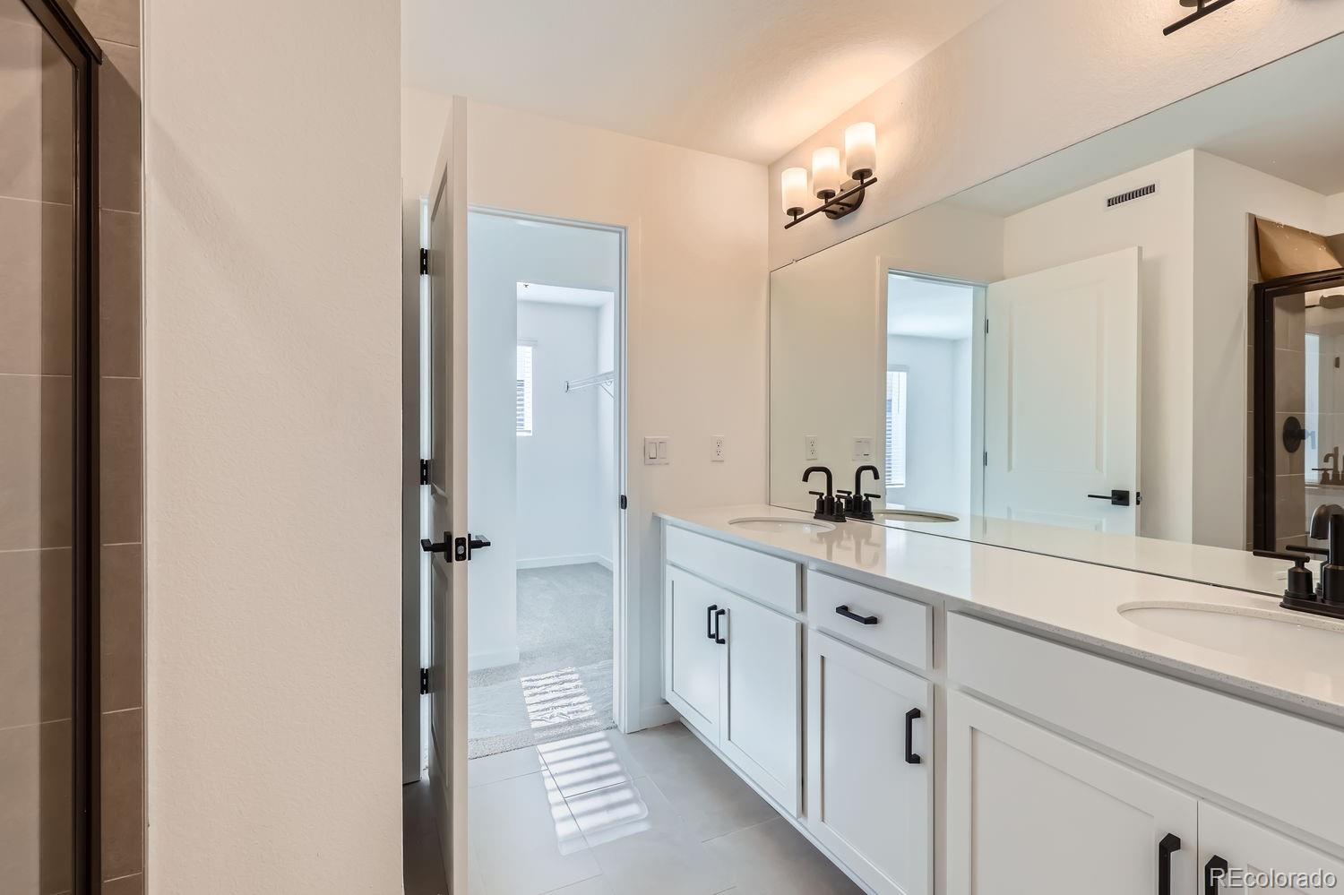 MLS Image #18 for 376  geneva street,aurora, Colorado