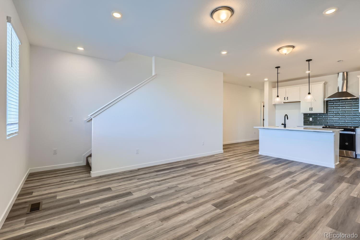 MLS Image #6 for 376  geneva street,aurora, Colorado