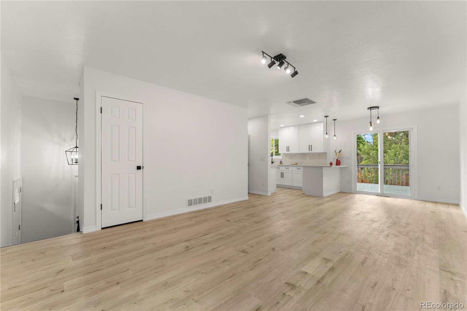 MLS Image #3 for 10687 w 107th avenue,broomfield, Colorado
