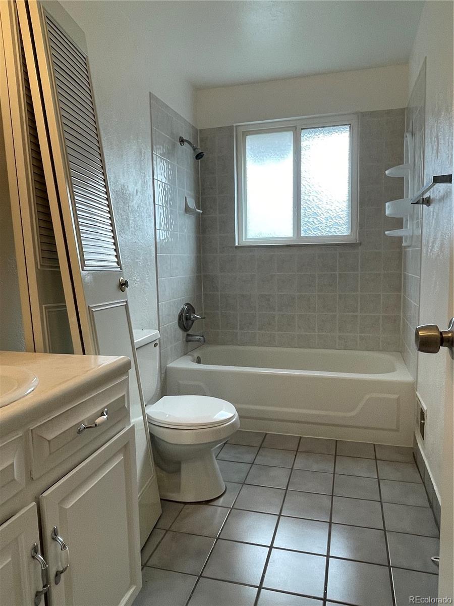 MLS Image #14 for 3079 s galena court,denver, Colorado