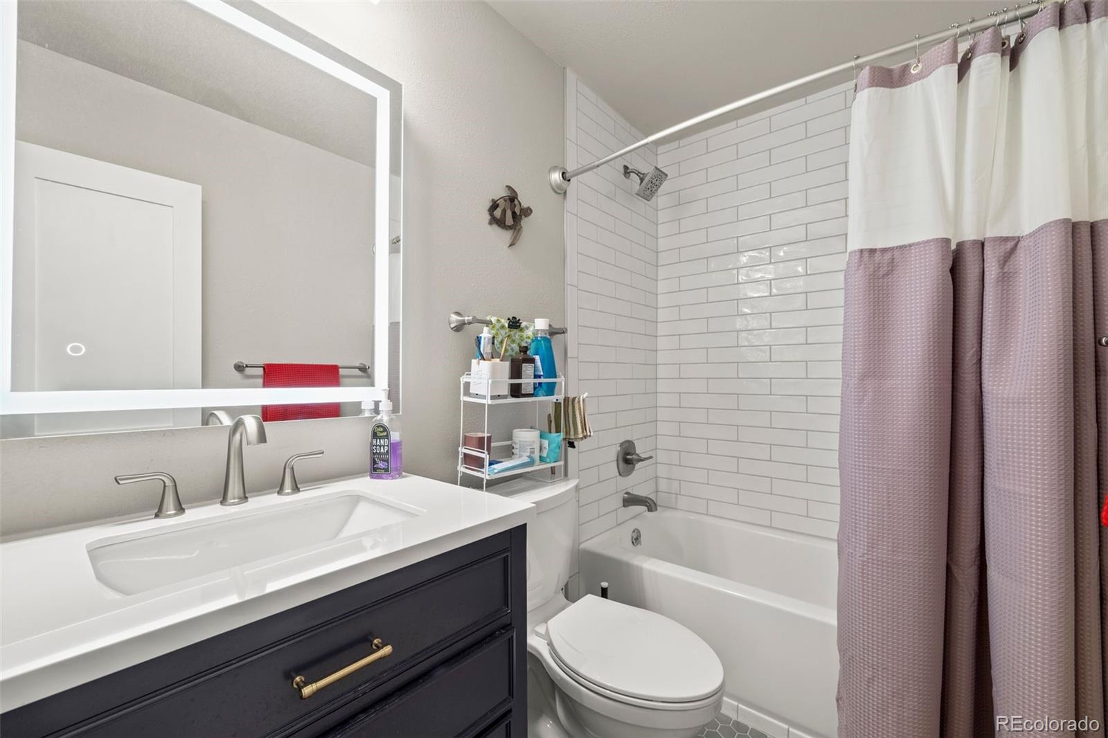 MLS Image #17 for 2120 s vaughn way,aurora, Colorado