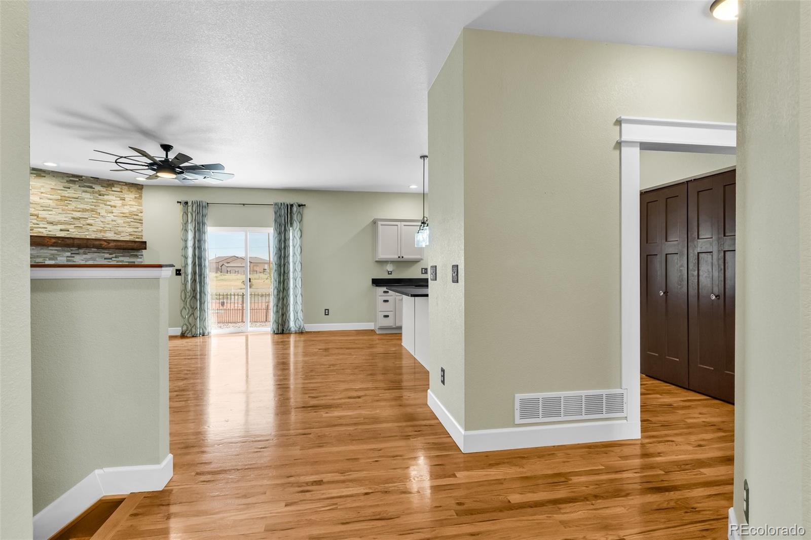 MLS Image #5 for 1836 n bear gulch lane,pueblo, Colorado