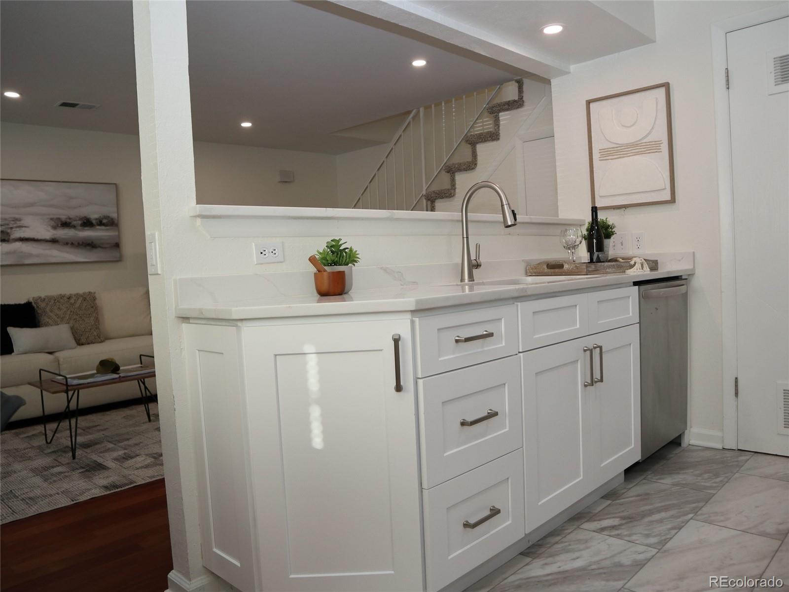 MLS Image #5 for 7700 w glasgow place 1a,littleton, Colorado