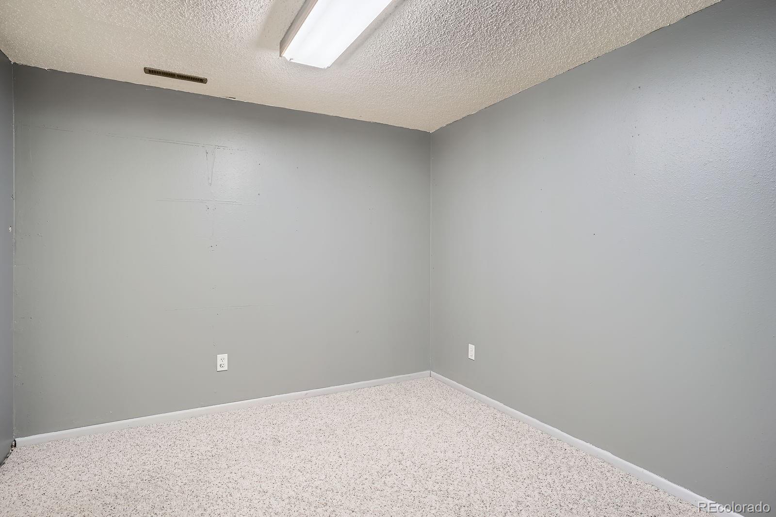 MLS Image #23 for 2514 s elkhart street,aurora, Colorado