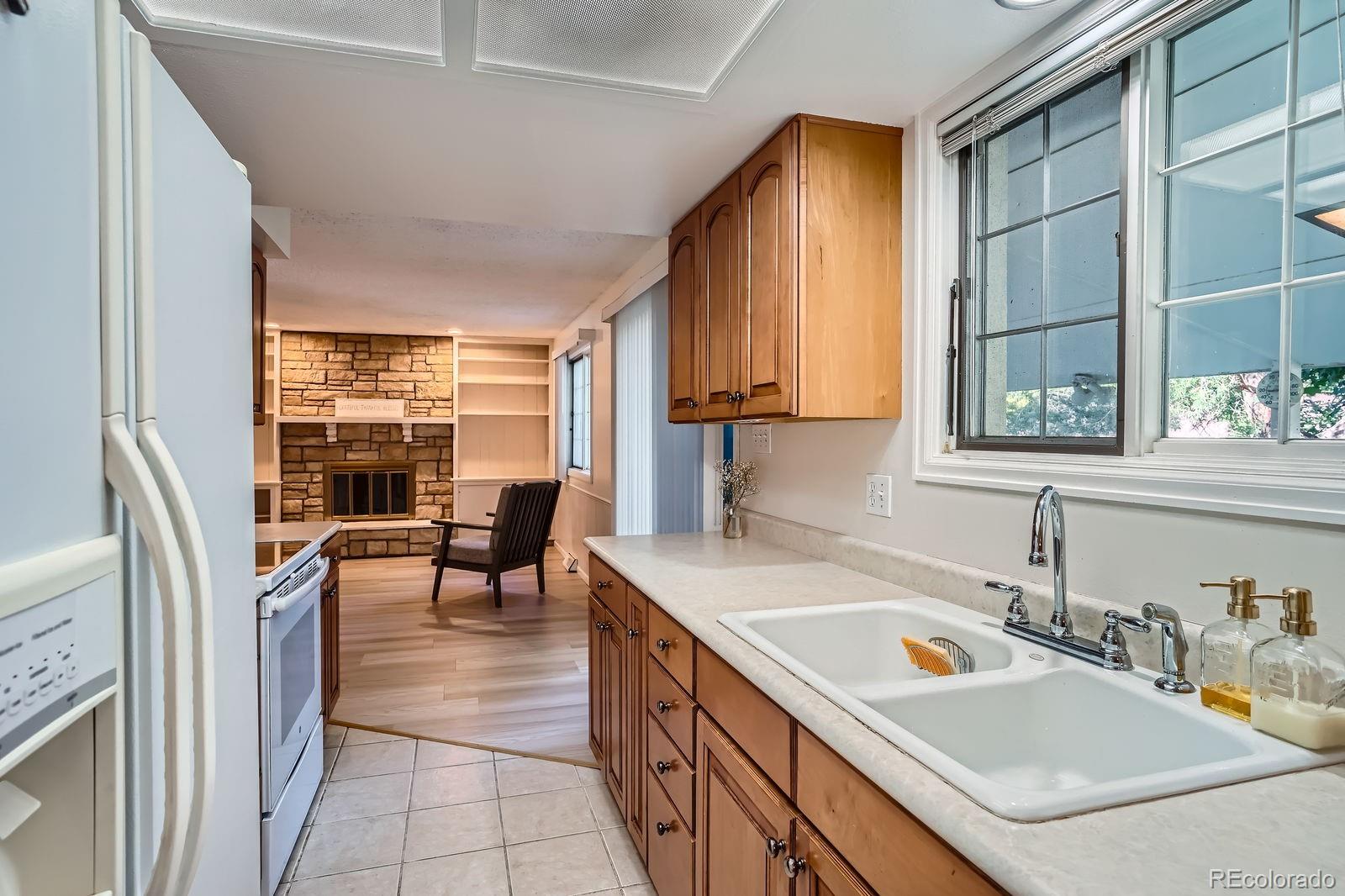 MLS Image #9 for 2514 s elkhart street,aurora, Colorado