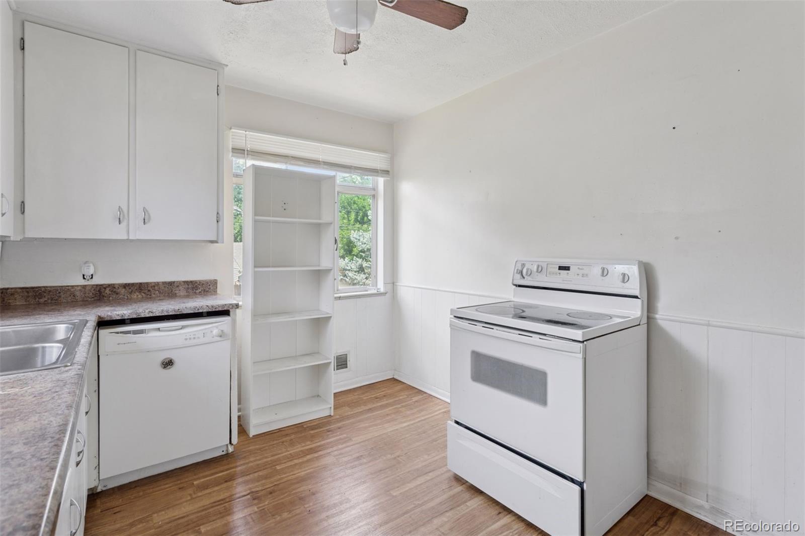 MLS Image #14 for 1585 s university boulevard,denver, Colorado