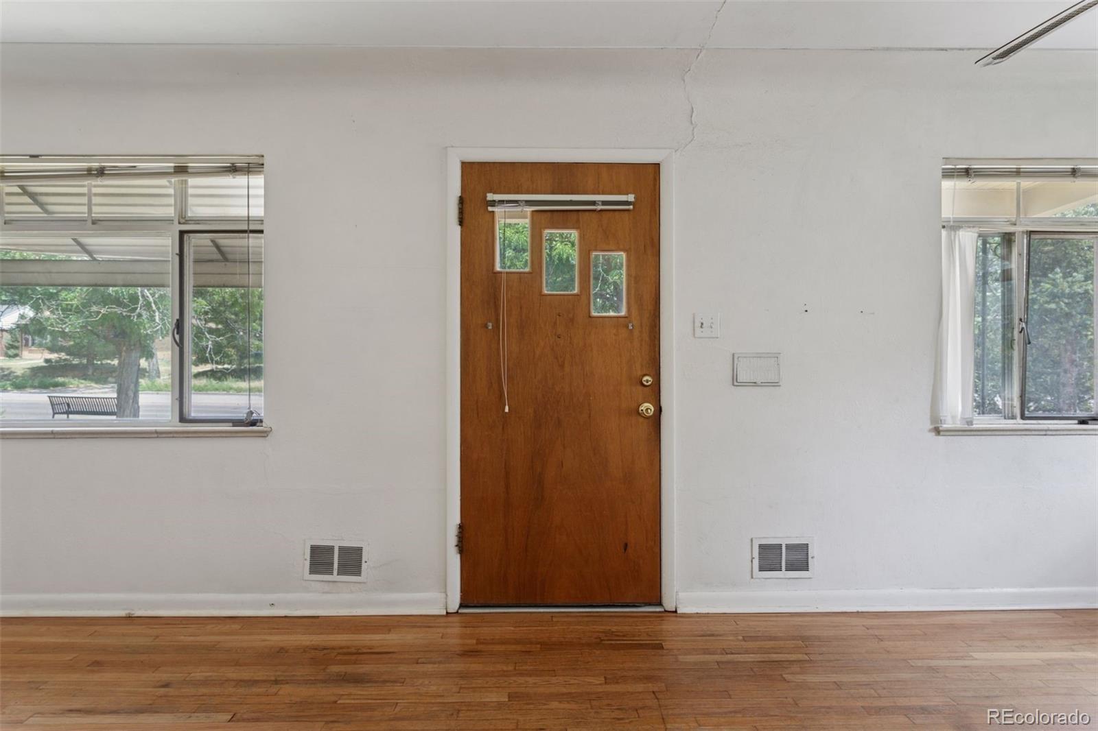 MLS Image #5 for 1585 s university boulevard,denver, Colorado