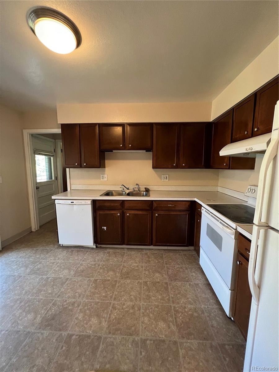 MLS Image #10 for 11812 e alaska avenue,aurora, Colorado