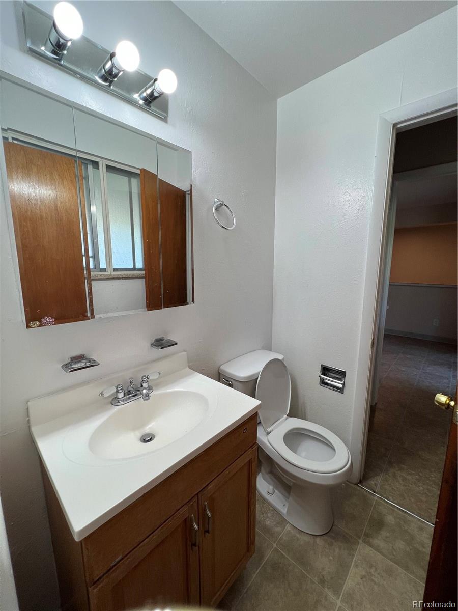 MLS Image #18 for 11812 e alaska avenue,aurora, Colorado
