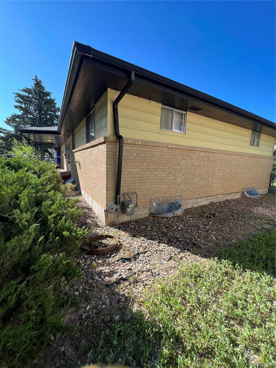 MLS Image #2 for 11812 e alaska avenue,aurora, Colorado