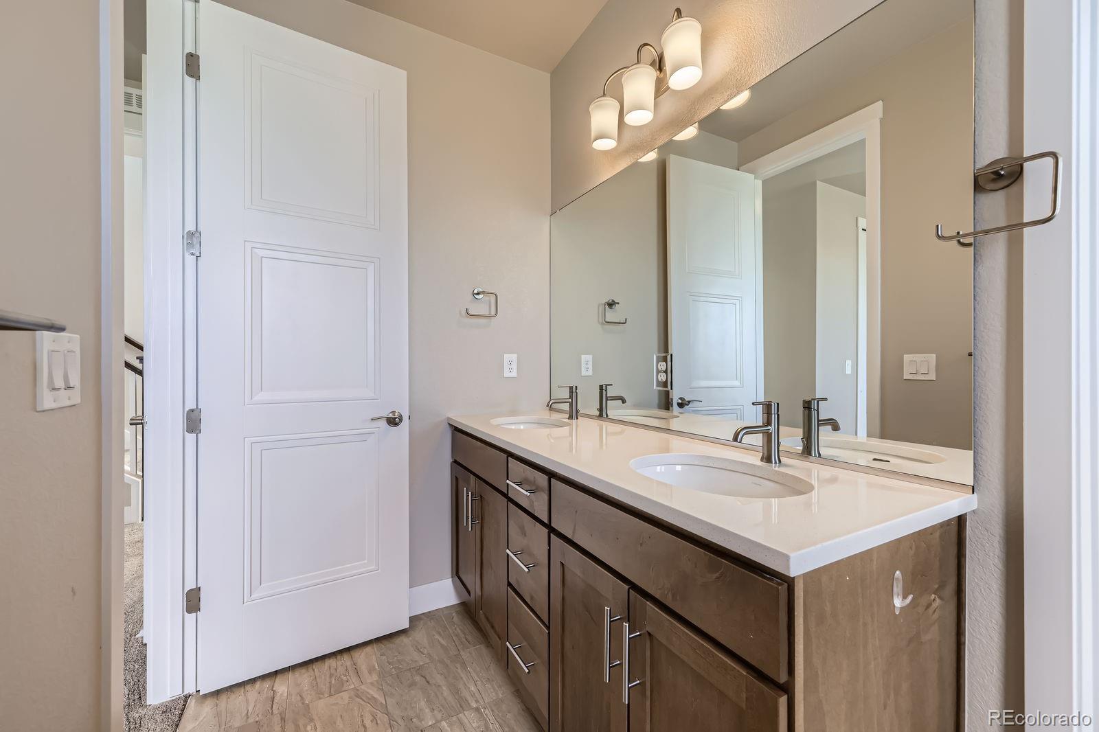 MLS Image #18 for 9436 e 57h avenue ,denver, Colorado