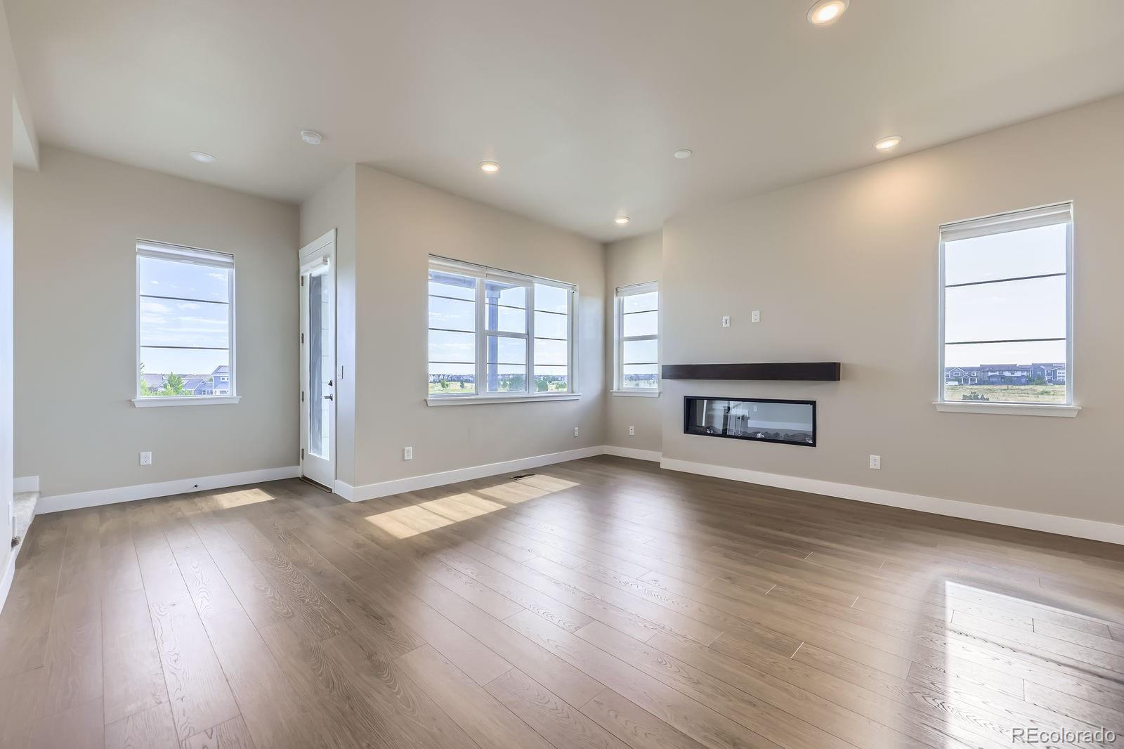 MLS Image #5 for 9436 e 57h avenue ,denver, Colorado