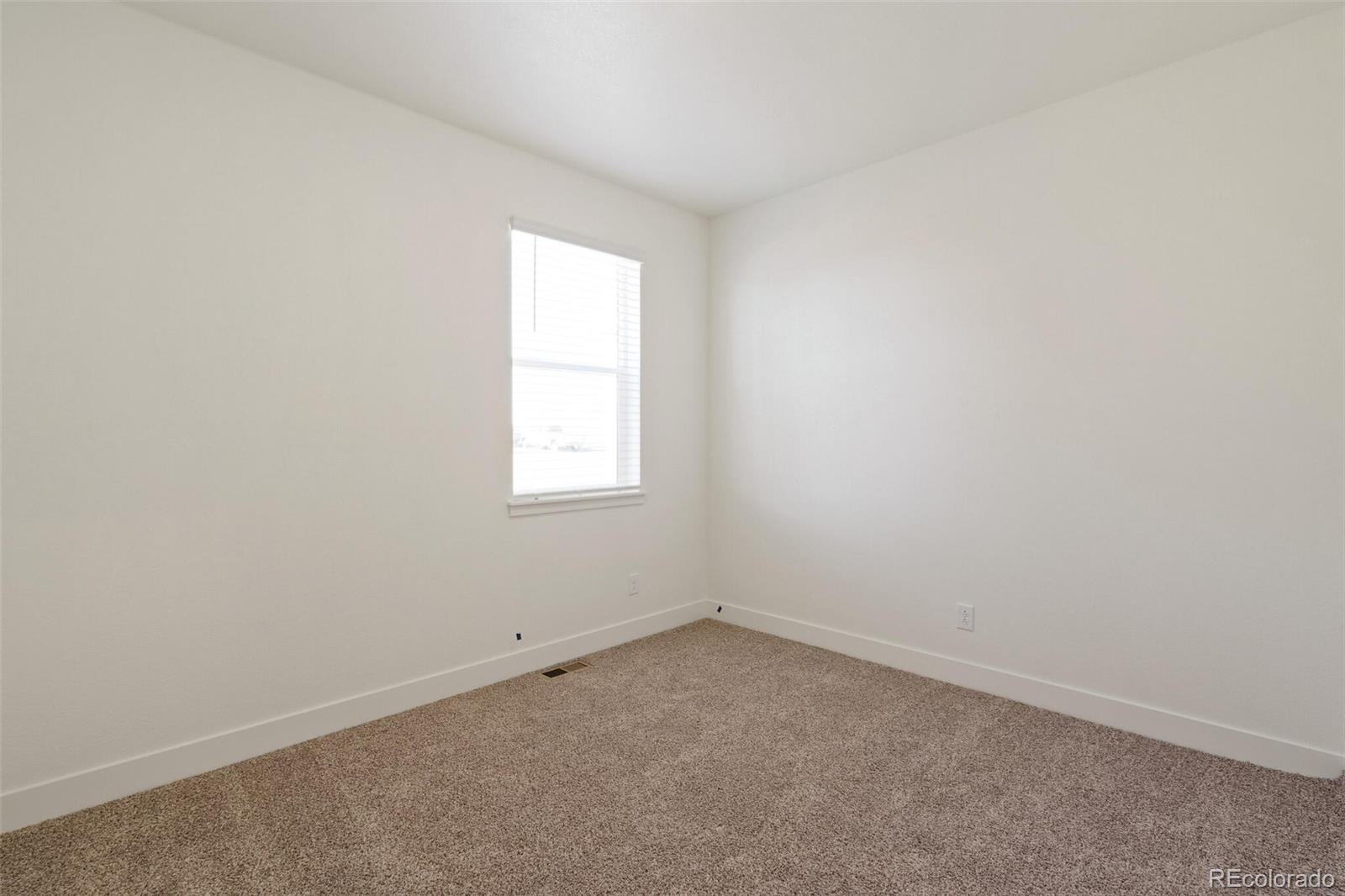 MLS Image #13 for 4868  lynxes way,johnstown, Colorado