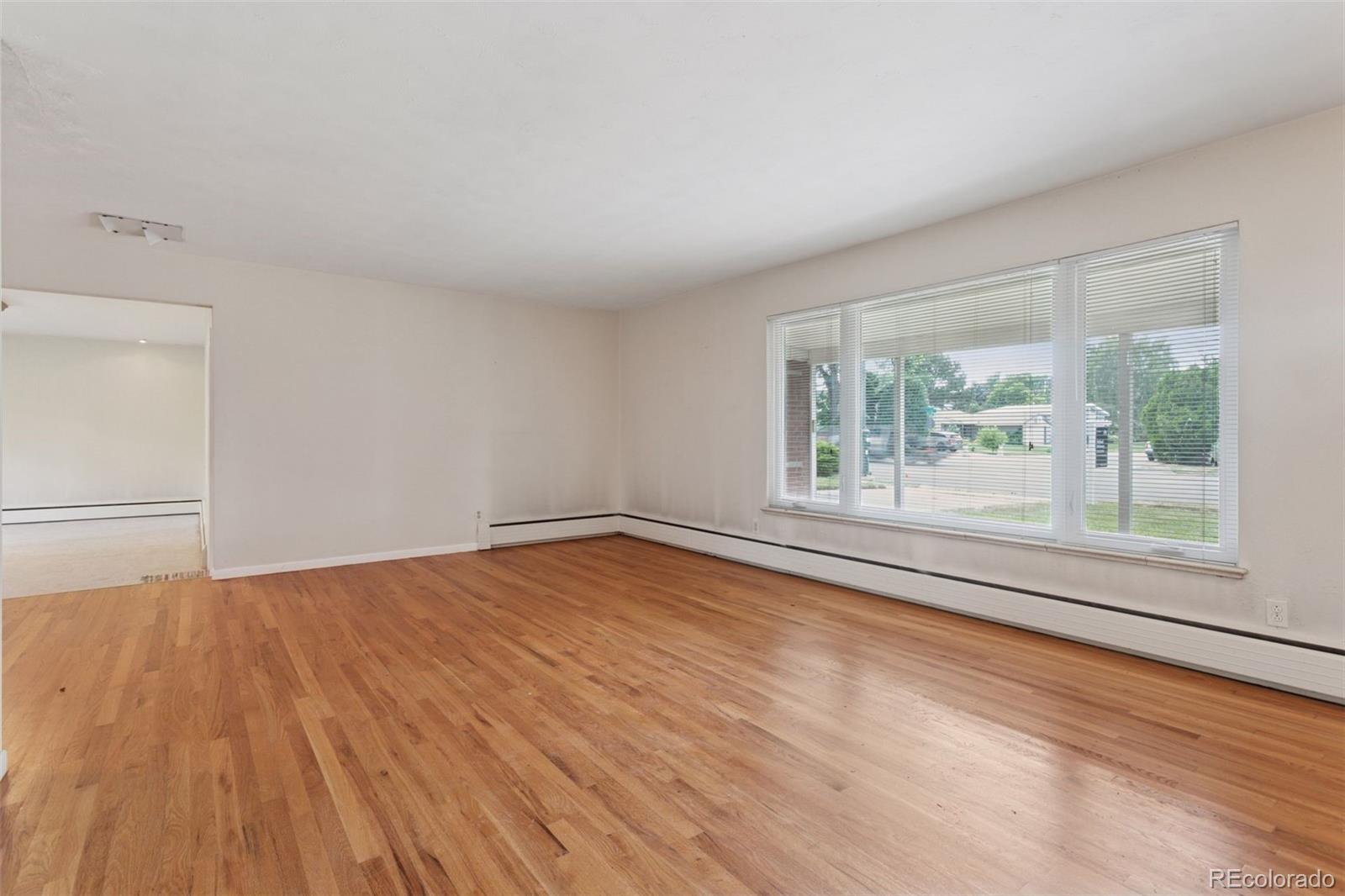 MLS Image #10 for 3030 s university boulevard,denver, Colorado