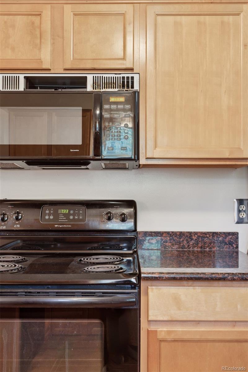 MLS Image #22 for 3030 s university boulevard,denver, Colorado