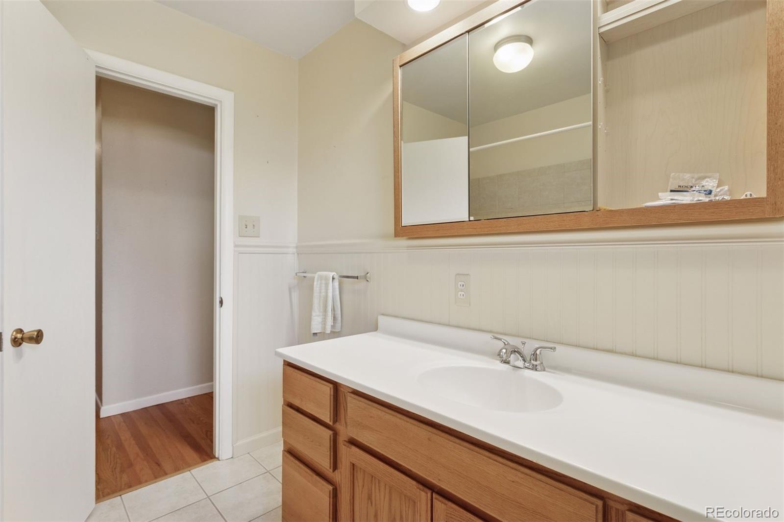 MLS Image #28 for 3030 s university boulevard,denver, Colorado