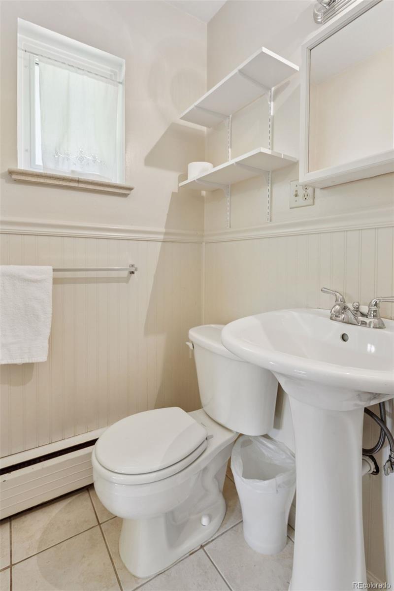 MLS Image #33 for 3030 s university boulevard,denver, Colorado