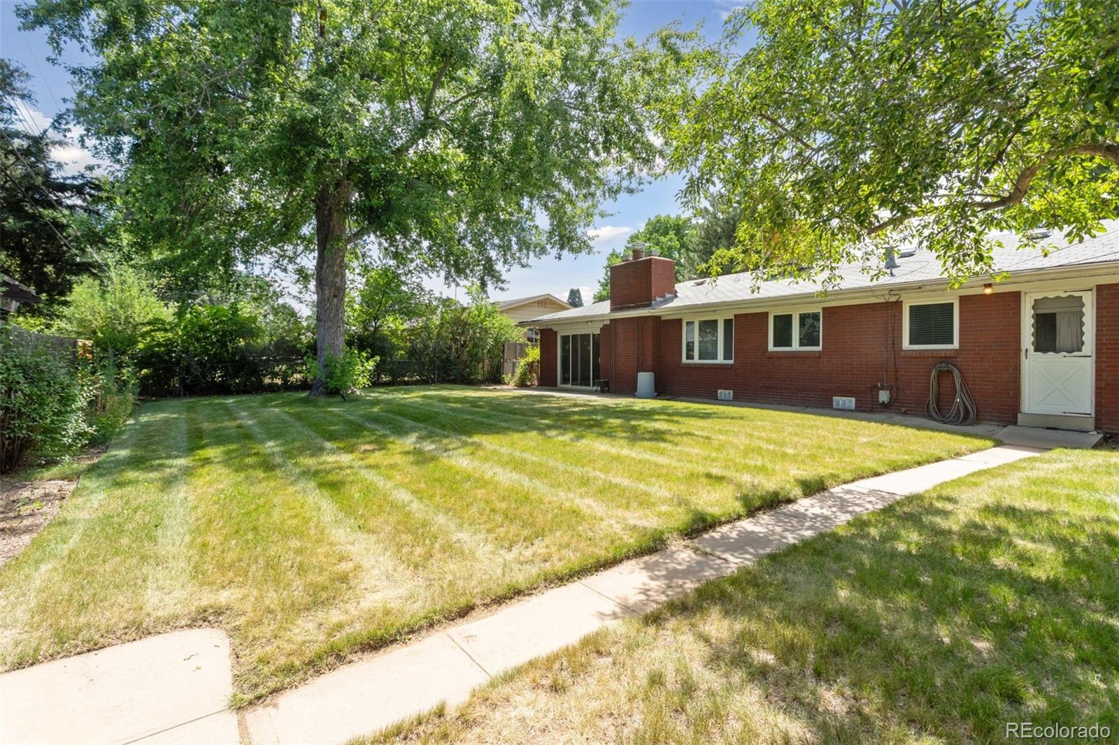 MLS Image #38 for 3030 s university boulevard,denver, Colorado