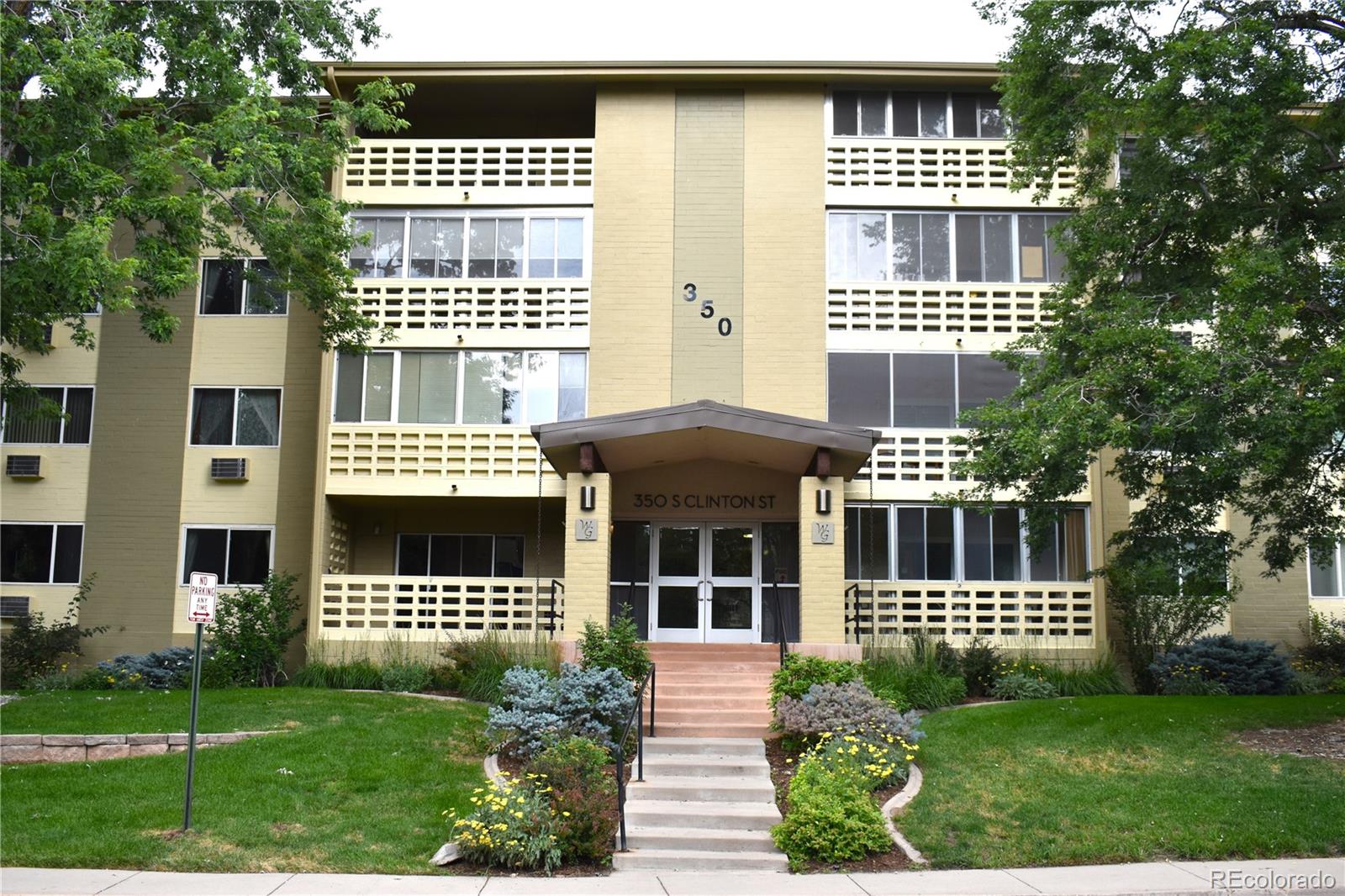 MLS Image #2 for 350 s clinton street,denver, Colorado