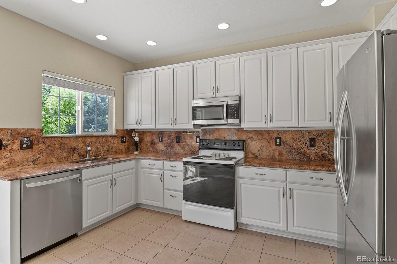 MLS Image #4 for 18072 e lake avenue,aurora, Colorado