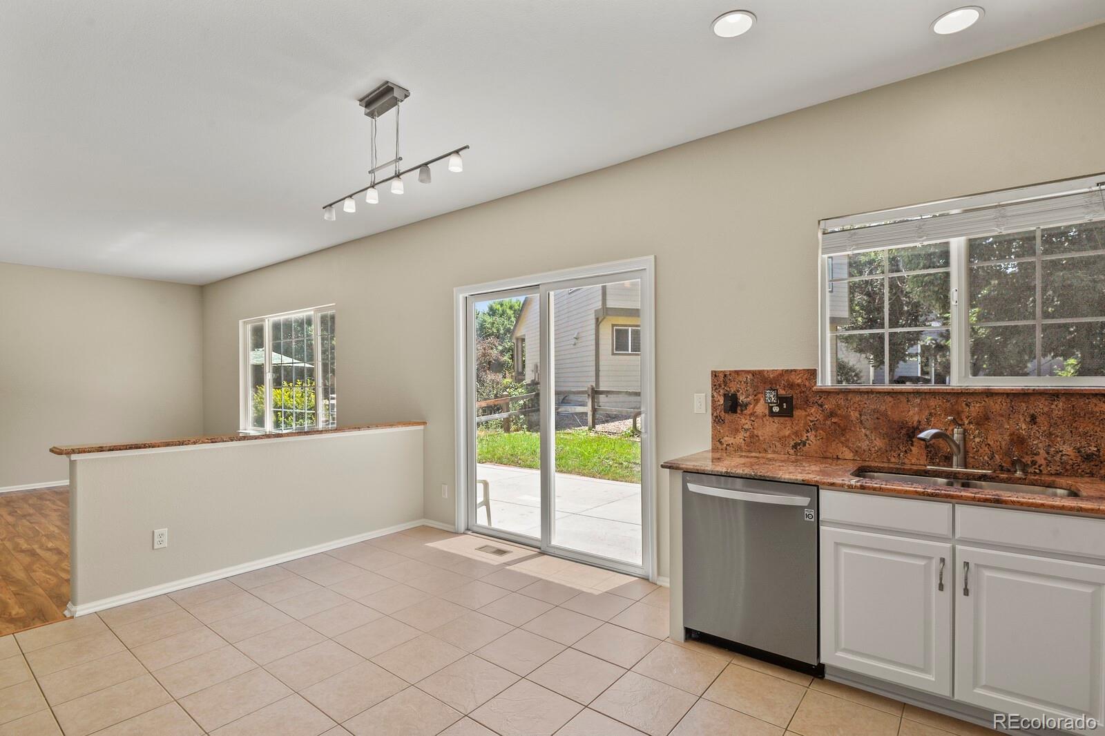 MLS Image #6 for 18072 e lake avenue,aurora, Colorado