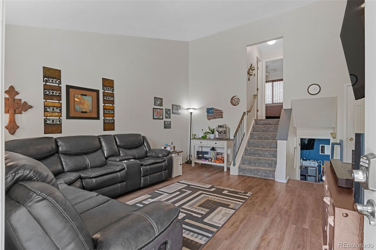 MLS Image #3 for 3895 s truckee court,aurora, Colorado