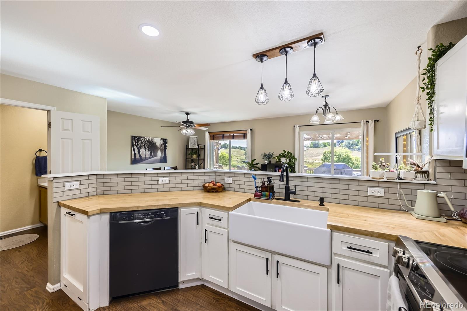 MLS Image #8 for 1974 e 102nd circle,thornton, Colorado