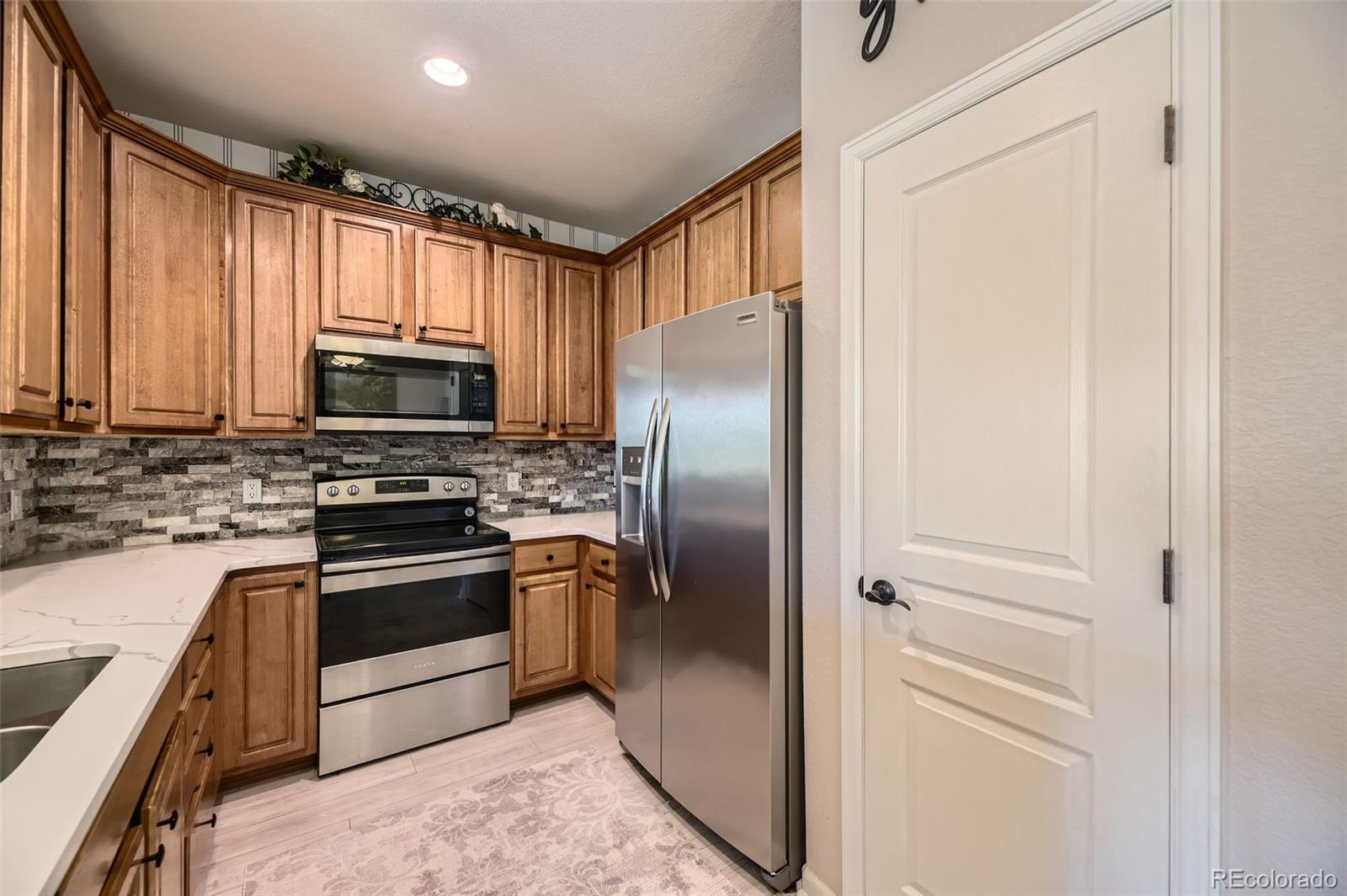 MLS Image #6 for 10467 w hampden avenue 204,lakewood, Colorado