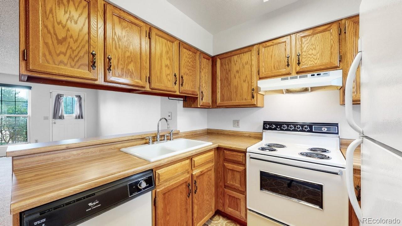 MLS Image #5 for 6796 s independence street,littleton, Colorado