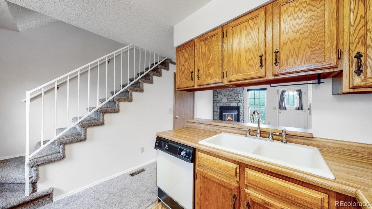 MLS Image #6 for 6796 s independence street,littleton, Colorado