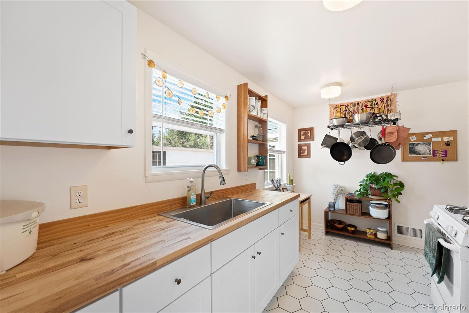 MLS Image #6 for 1615 s zenobia street,denver, Colorado