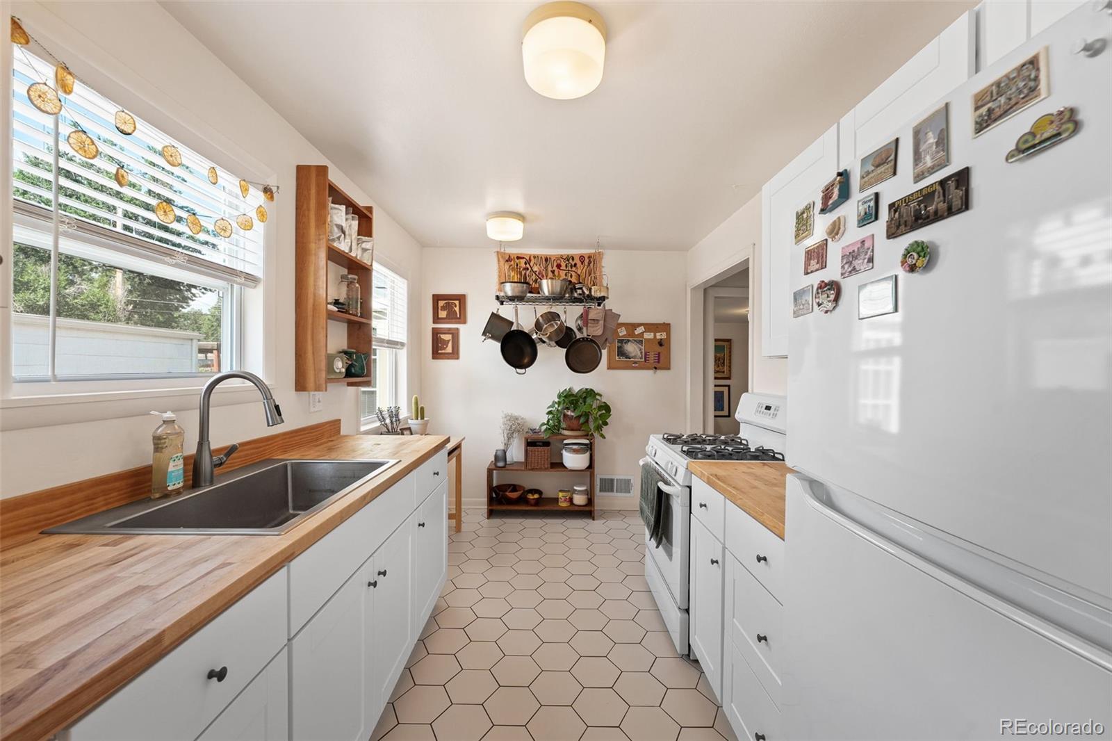 MLS Image #7 for 1615 s zenobia street,denver, Colorado