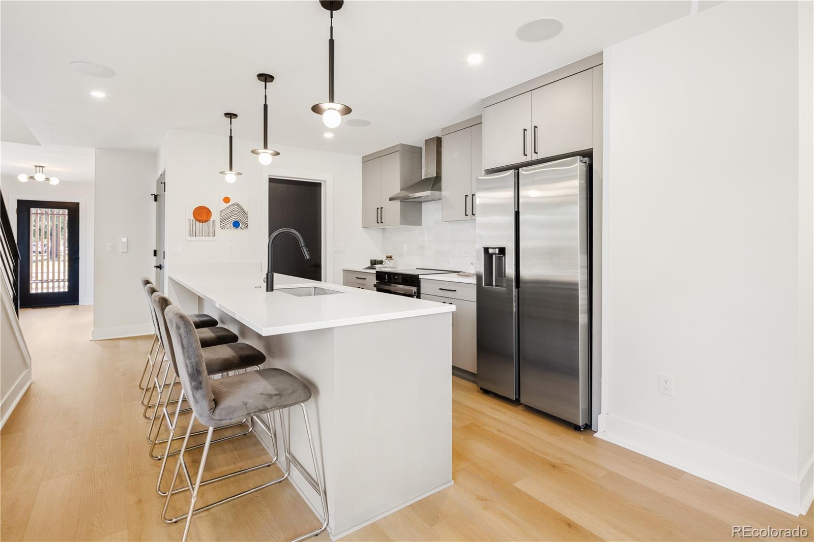 MLS Image #10 for 3295  lawrence street,denver, Colorado