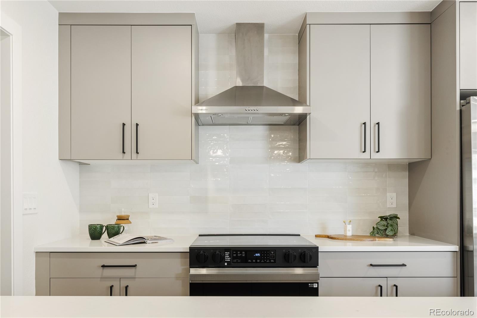 MLS Image #12 for 3295  lawrence street,denver, Colorado