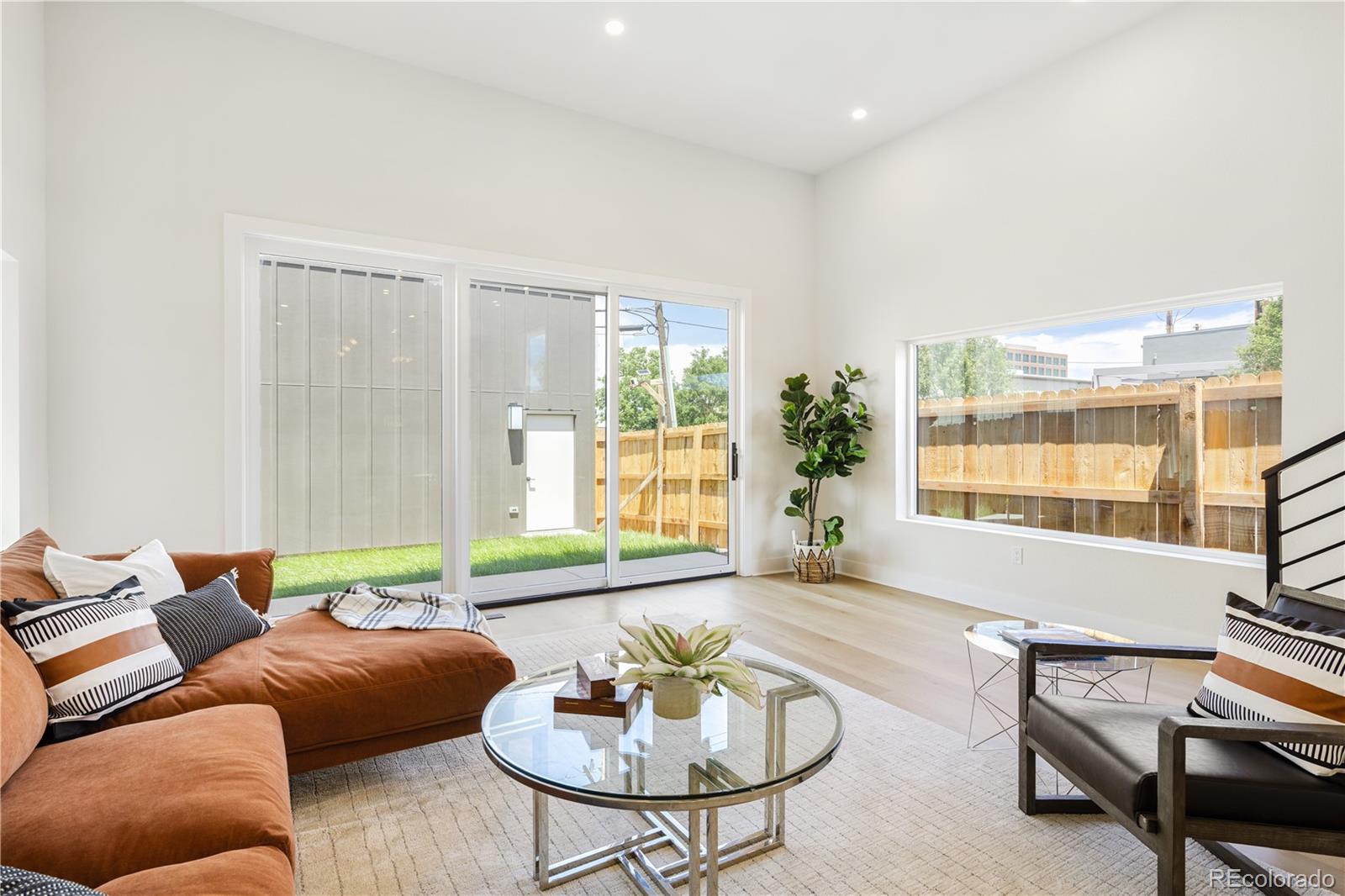 MLS Image #14 for 3295  lawrence street,denver, Colorado