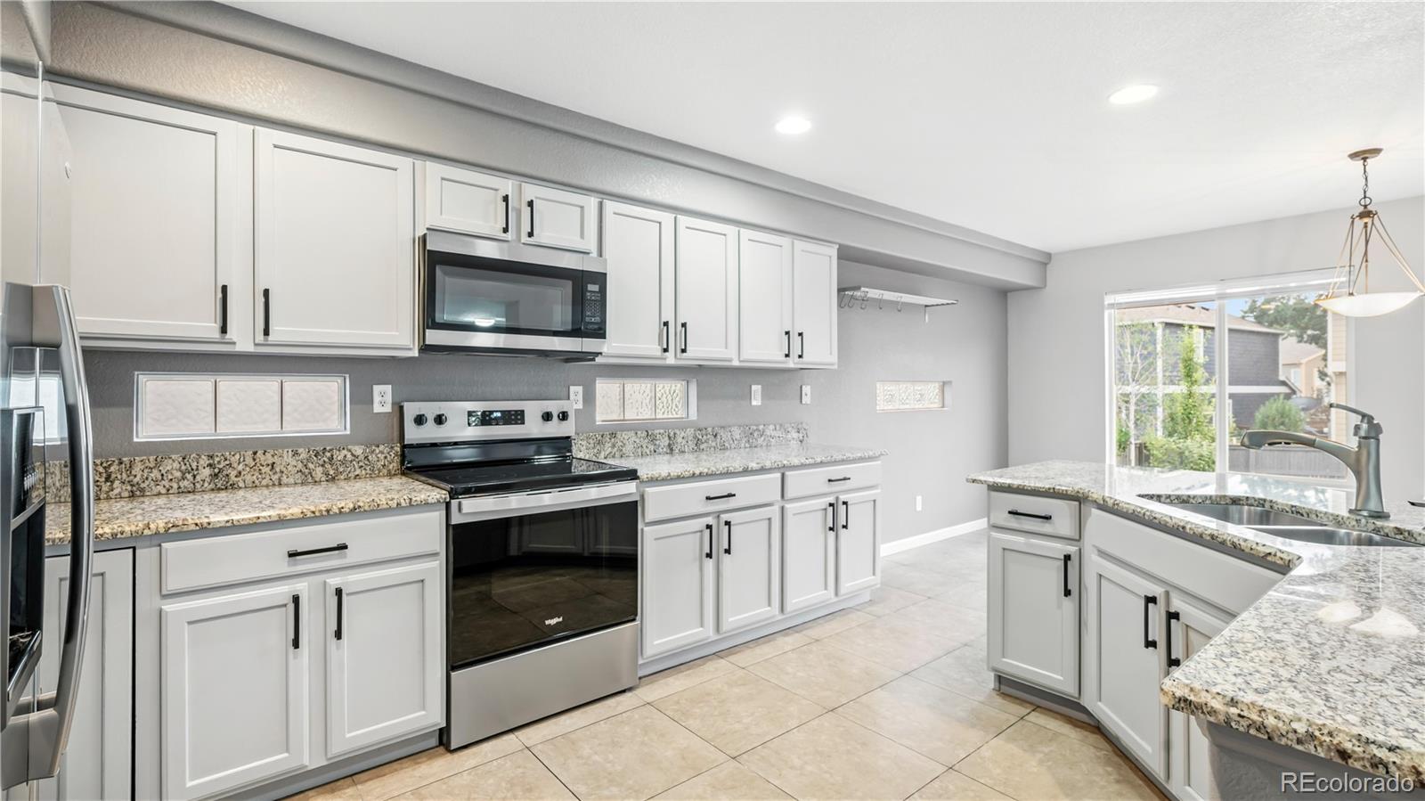 MLS Image #4 for 4458  lyndenwood point,highlands ranch, Colorado