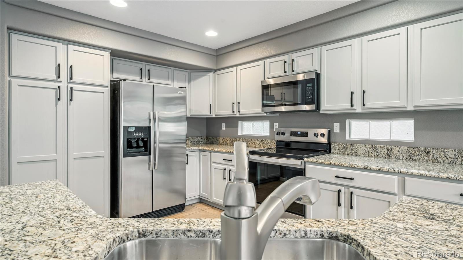 MLS Image #5 for 4458  lyndenwood point,highlands ranch, Colorado