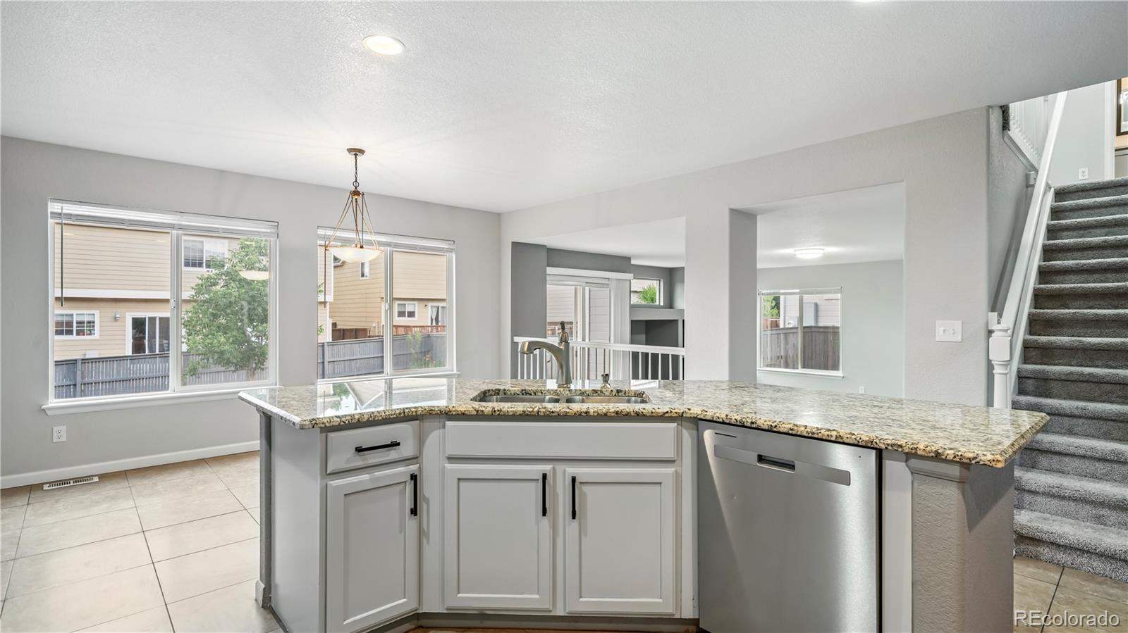 MLS Image #7 for 4458  lyndenwood point,highlands ranch, Colorado