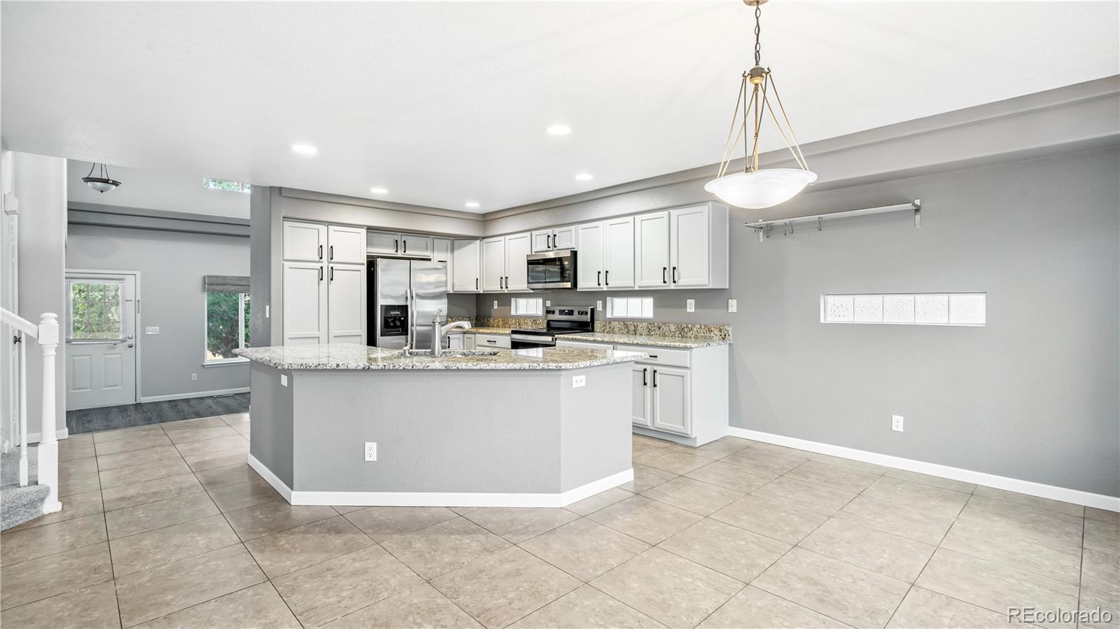 MLS Image #8 for 4458  lyndenwood point,highlands ranch, Colorado