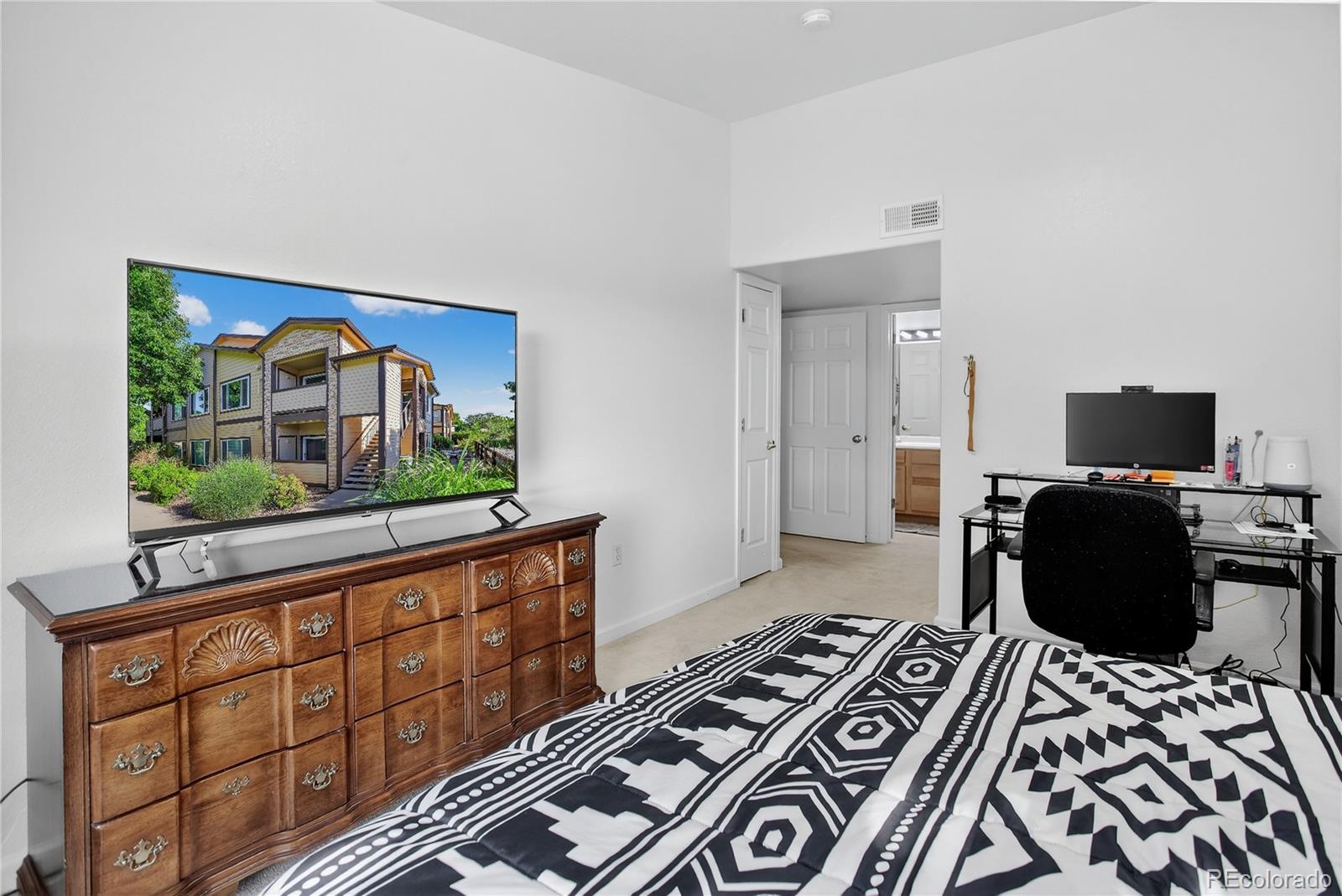 MLS Image #16 for 4875 s balsam way,littleton, Colorado