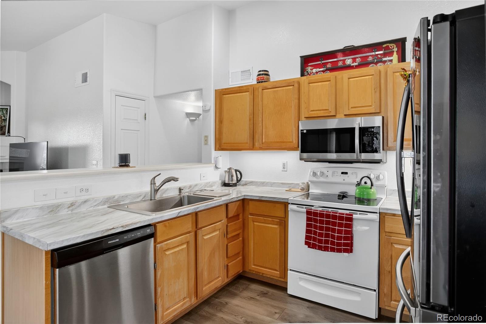 MLS Image #9 for 4875 s balsam way,littleton, Colorado