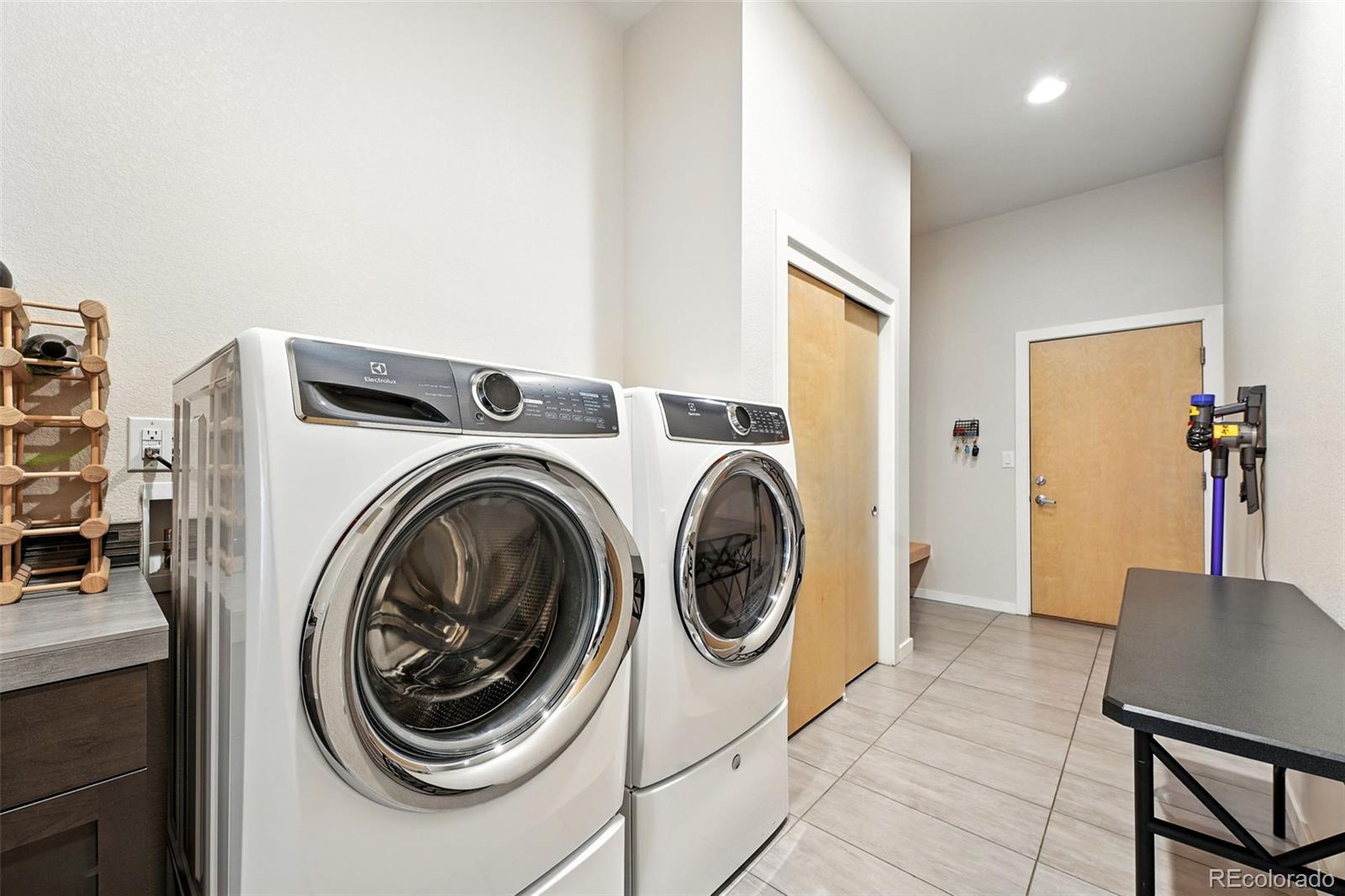 MLS Image #13 for 912  confidence drive,longmont, Colorado