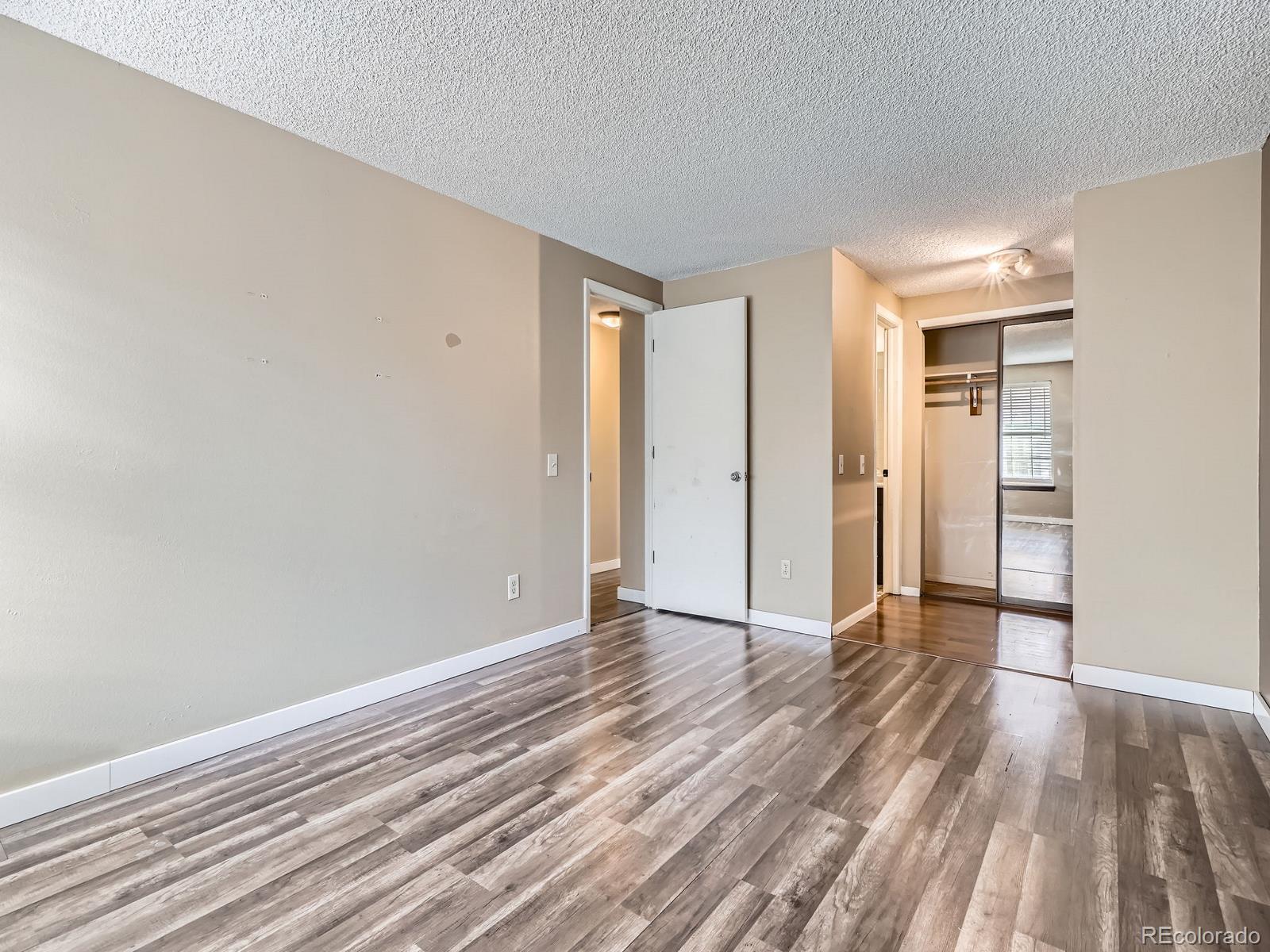 MLS Image #16 for 1990 s helena street,aurora, Colorado