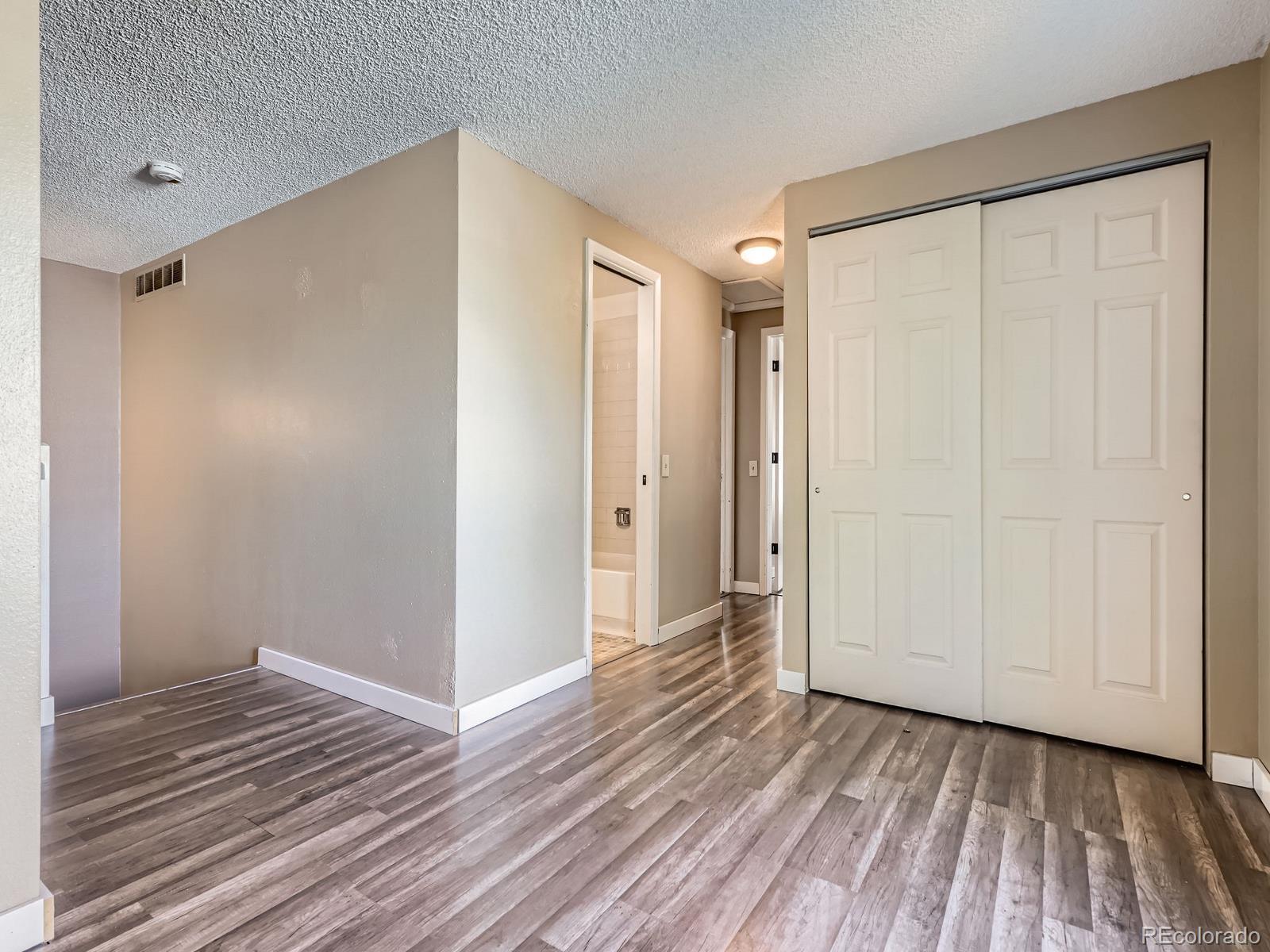 MLS Image #23 for 1990 s helena street,aurora, Colorado