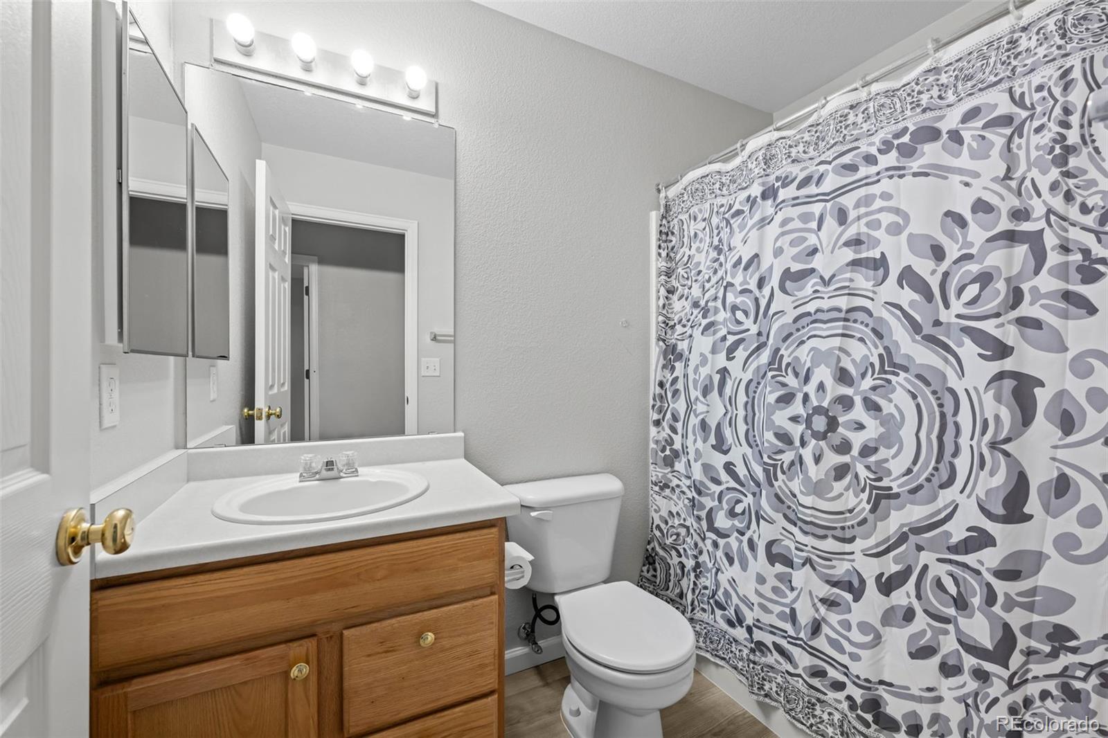 MLS Image #11 for 3803 w kenyon avenue,denver, Colorado